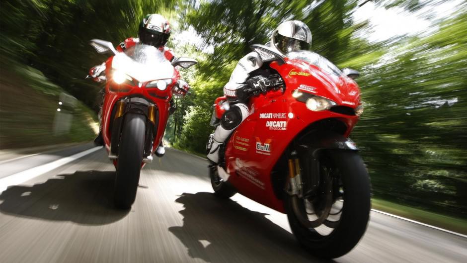 Odobrenje ECE R-40 motocikala opremljenih motorom sa pozitivnim paljenjem na emisiju zagađivača iz motora