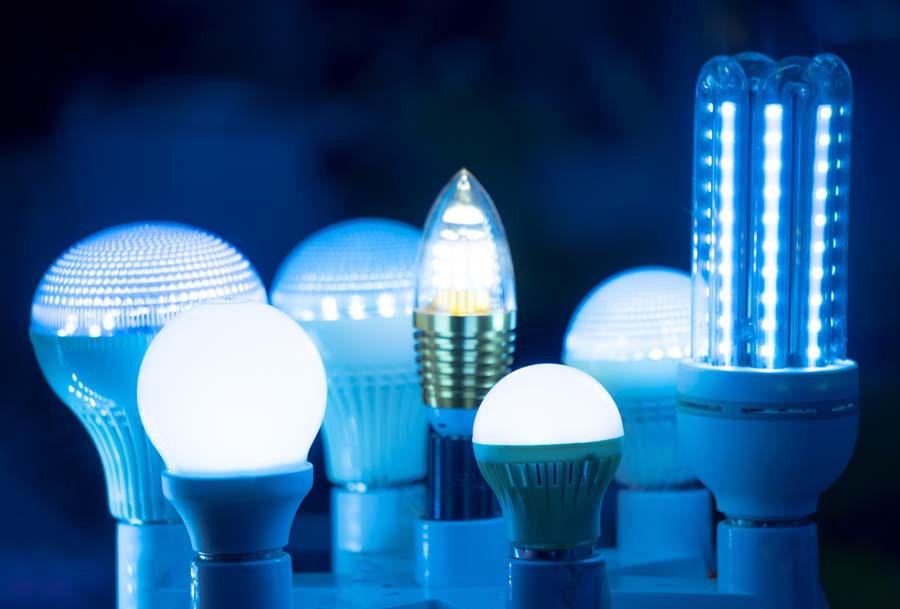 Lampade IEC / EN 62560 - Lampade LED con alimentatore automatico - Caratteristiche di sicurezza utilizzate nell'illuminazione generale con tensione superiore a 50 V