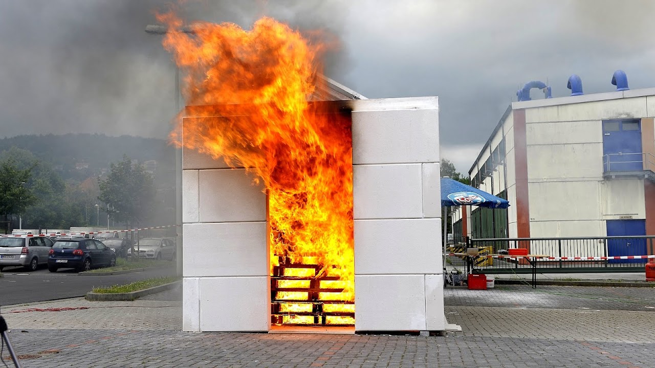 NF P92-507 Sicurezza antincendio - Edilizia - Materiali da costruzione - Uscite antincendio